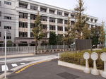 800px-Tokyo_Jogakkan_highschool.jpg